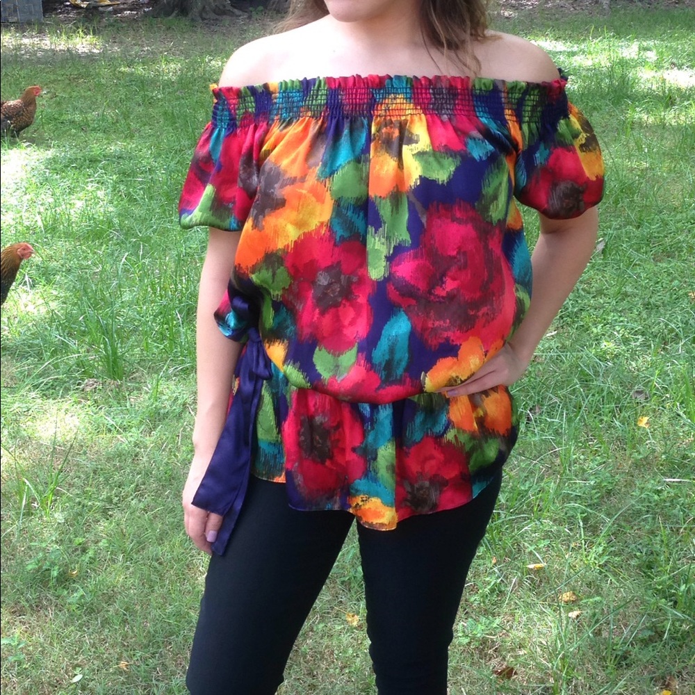 Colorful of the shoulder blouse